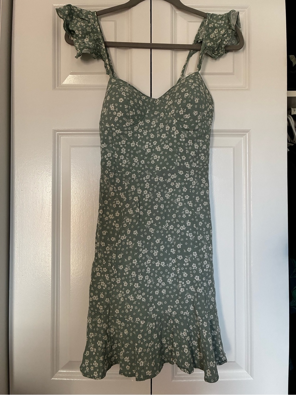 New Look Sage Green Floral Mini Dress